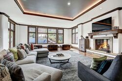 3 Bdrm Mountain View Residence - Living Area