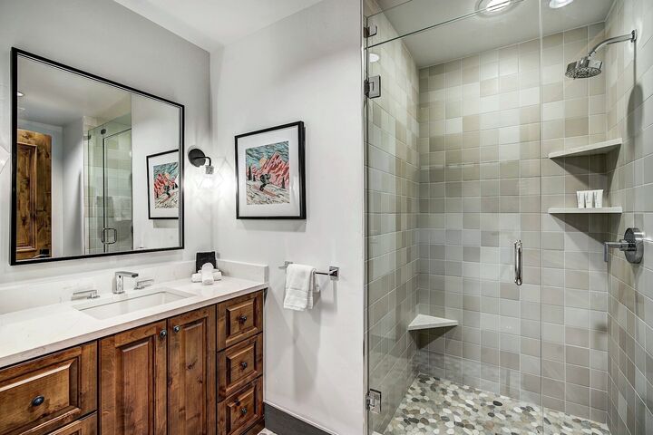 3 Bdrm Premier Residence - Bathroom
