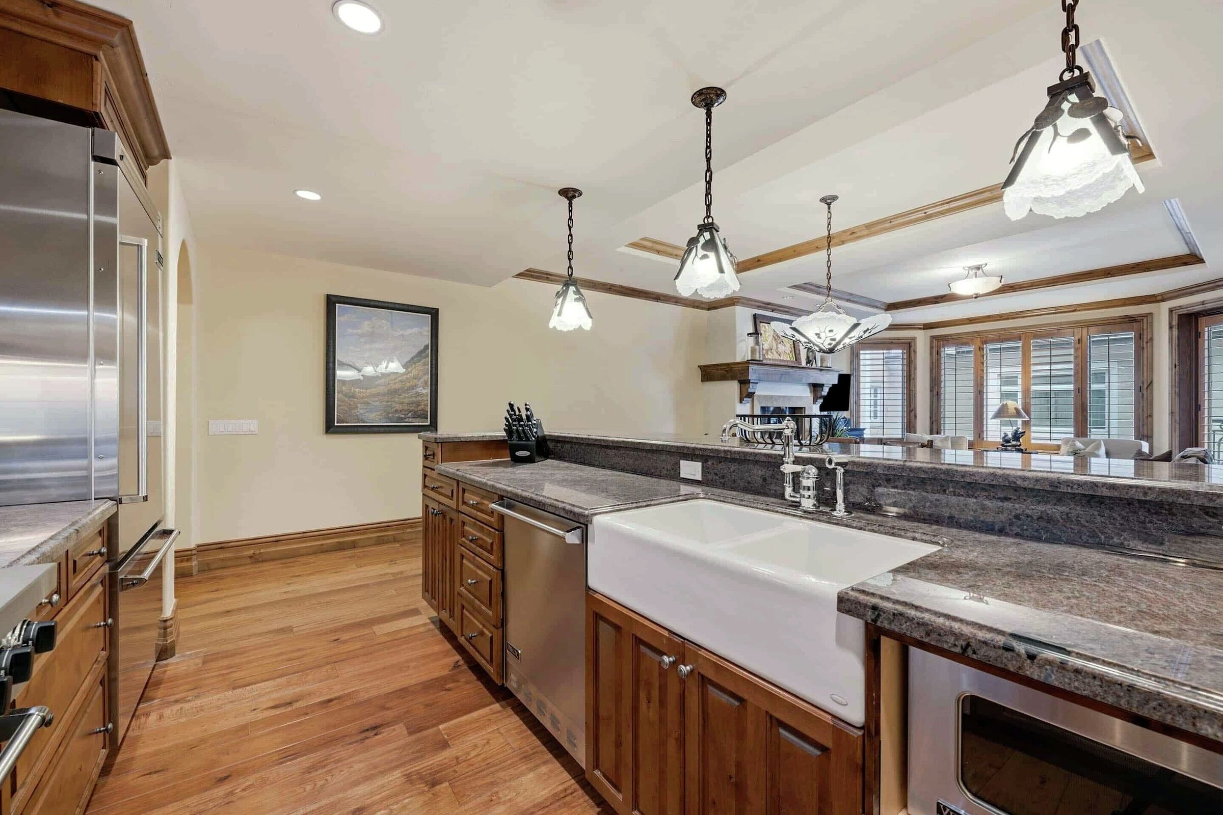 3 Bdrm - Arrabelle Excellence - Kitchen