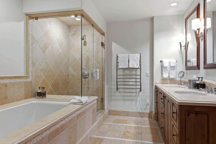 Master Ensuite Bathroom