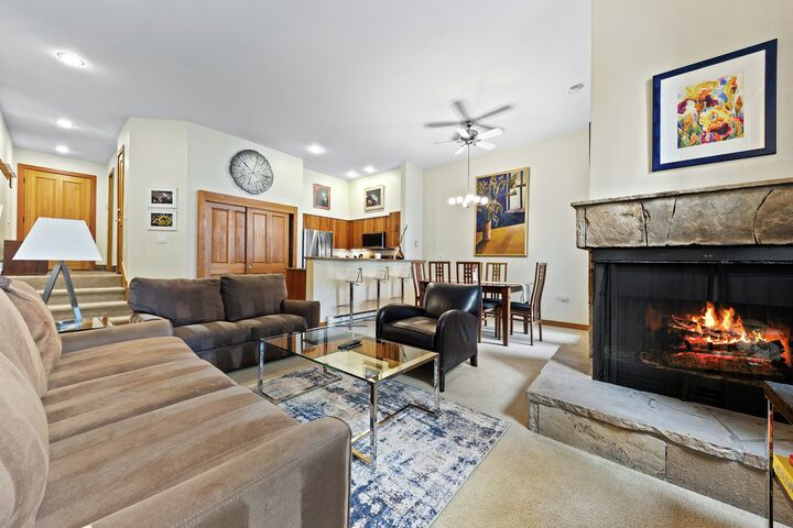 Living Area, Dining Area & Kitchen