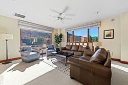Liftside A61 - Living Area