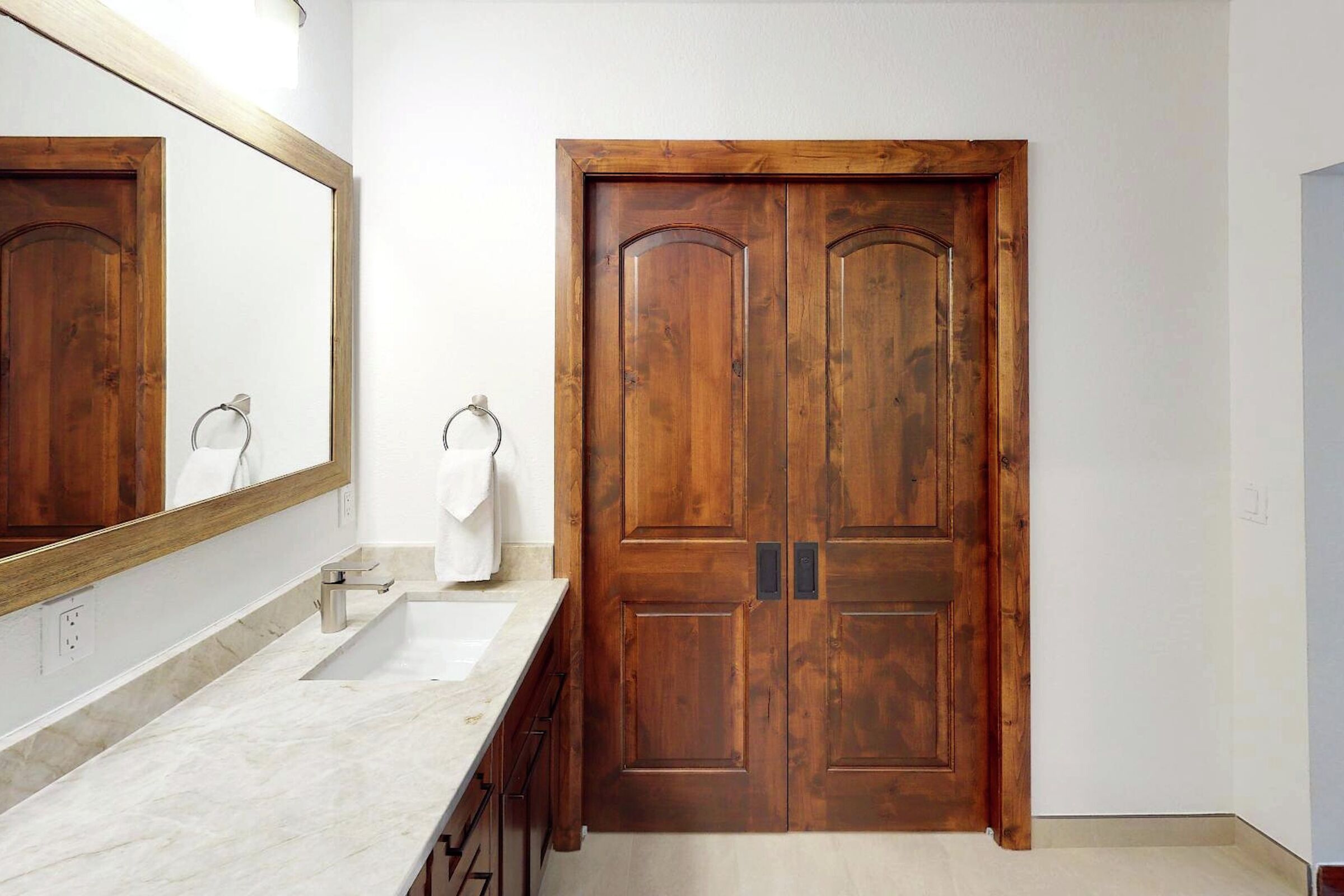 Millrace 1B - Master Ensuite Bathroom