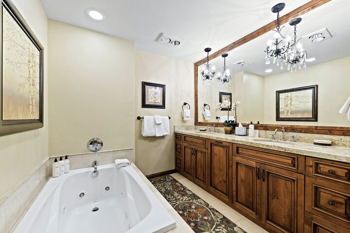 Millrace 1C - Master Ensuite Bathroom