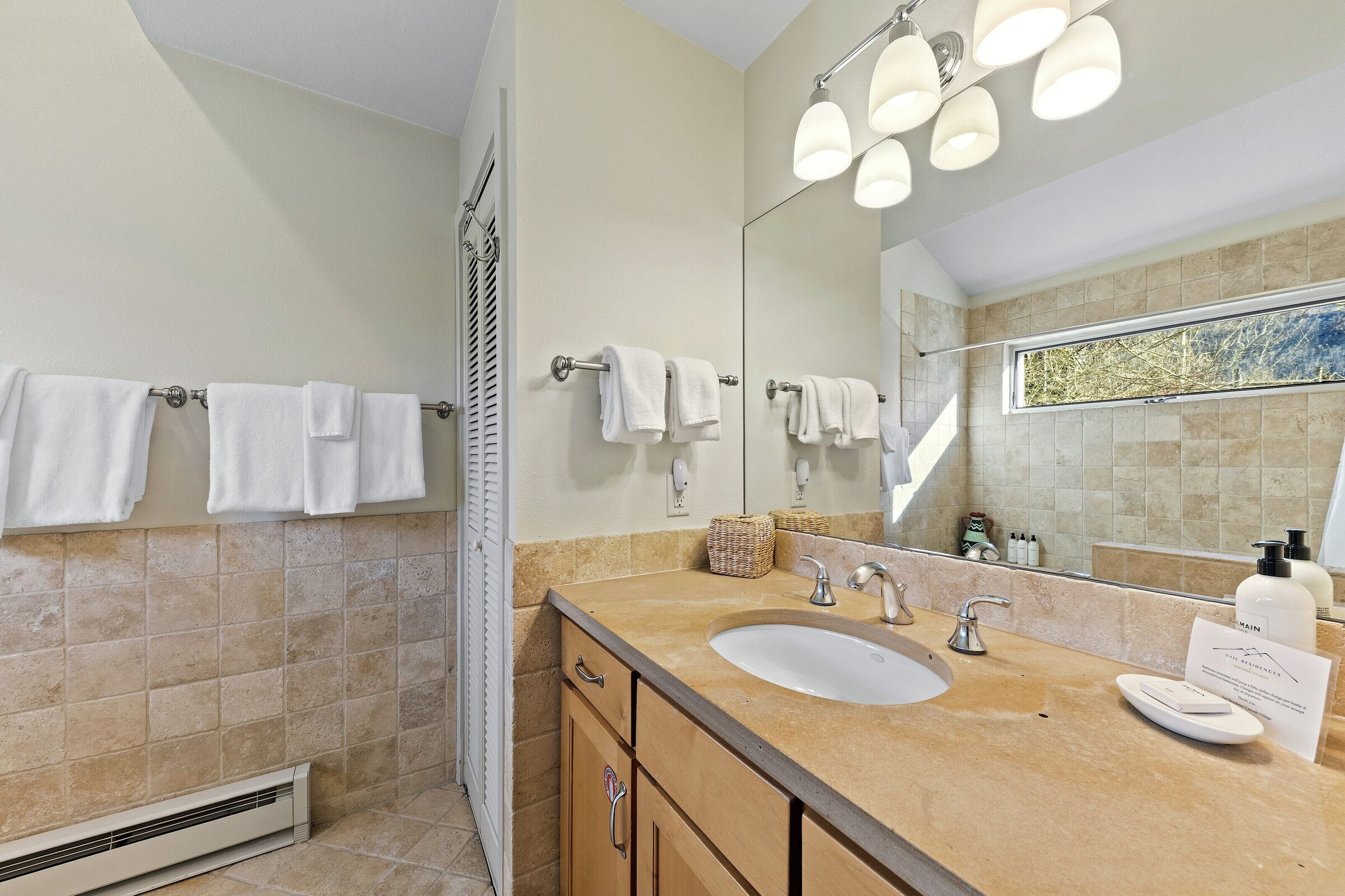 Coldstream 39 - Bathroom