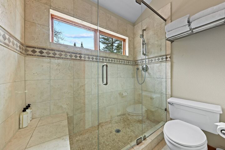 Coldstream 6 - Bathroom