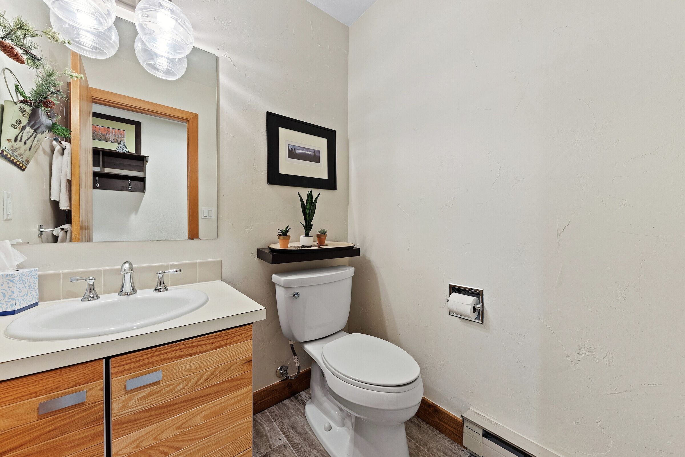 Coldstream 11 - Half Bathroom