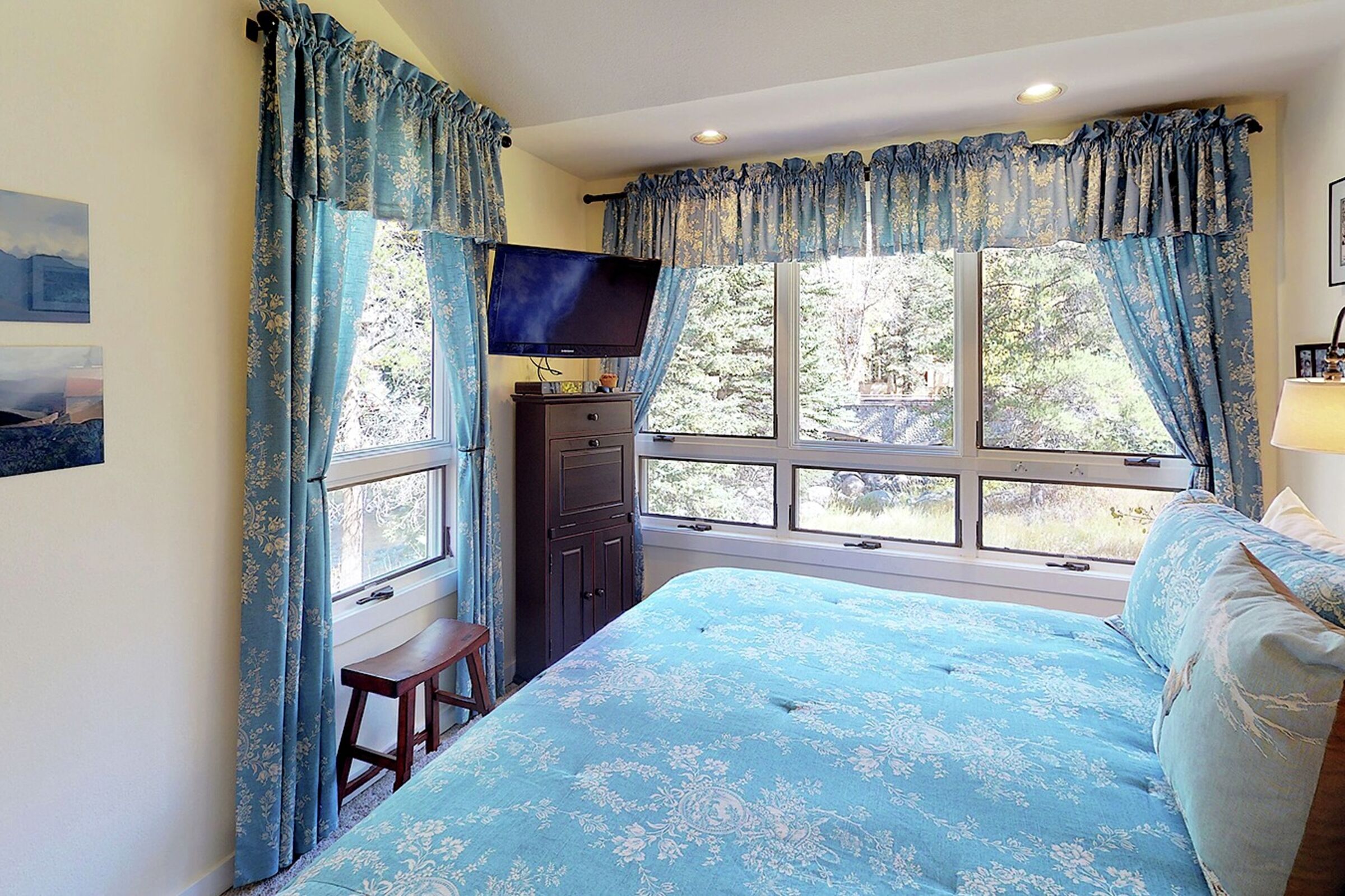 Coldstream 36 - Master Bedroom