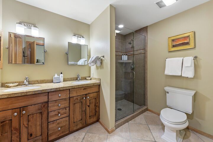 Master Ensuite Bathroom