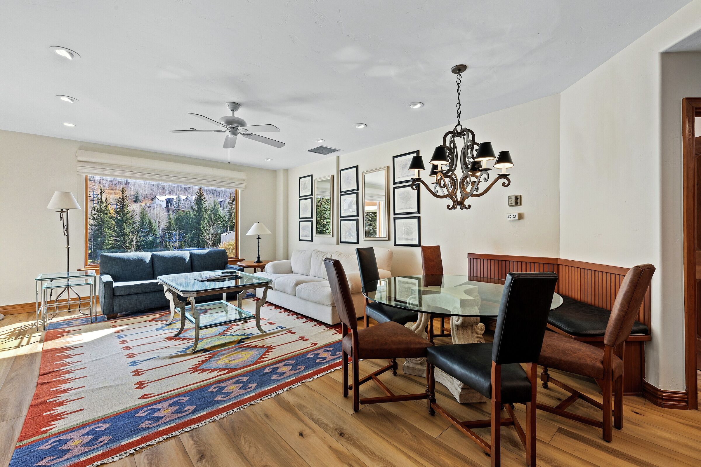 Liftside A41 - Dining Area & Living Area
