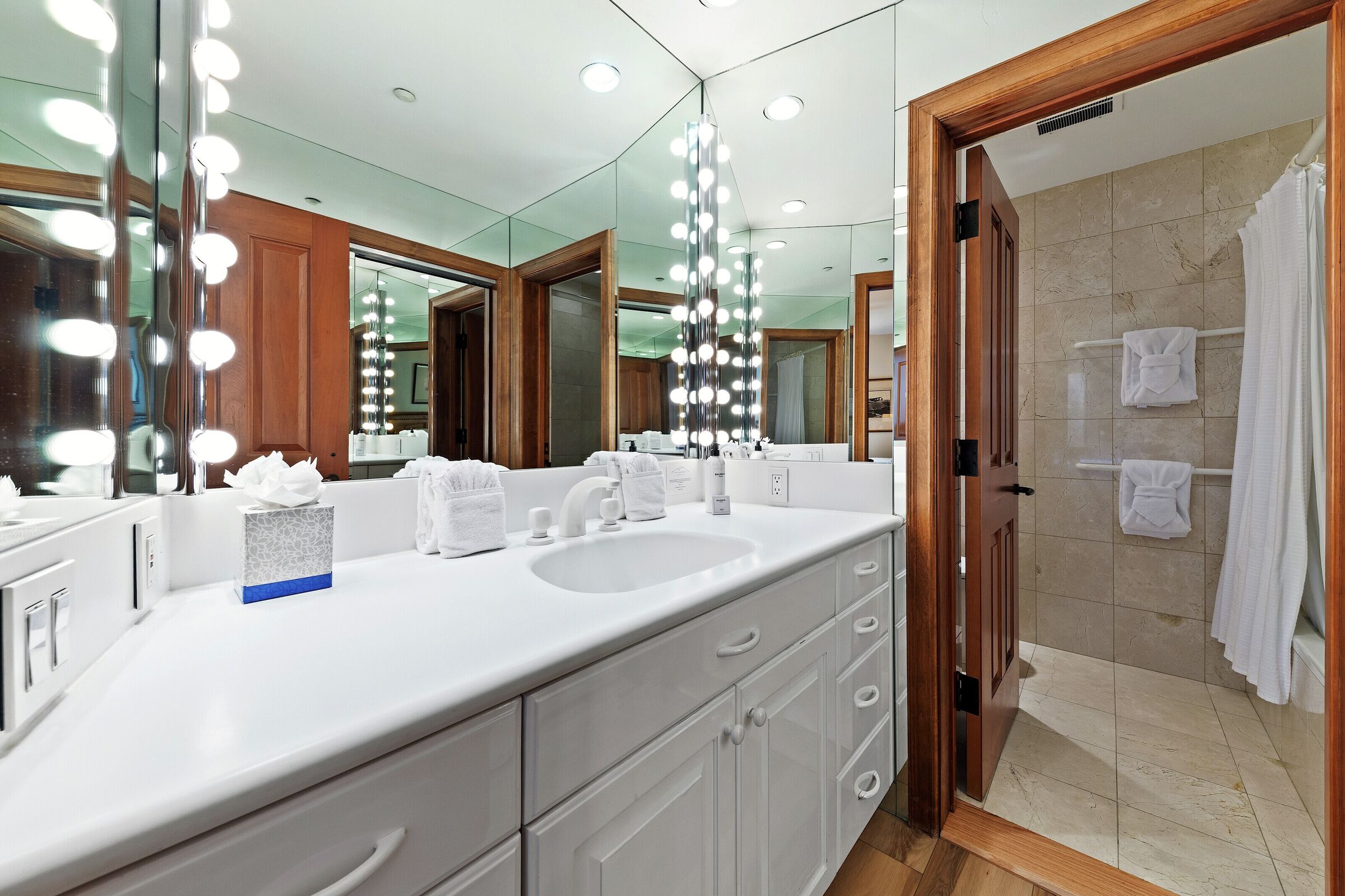 Liftside A41 - Ensuite Bathroom