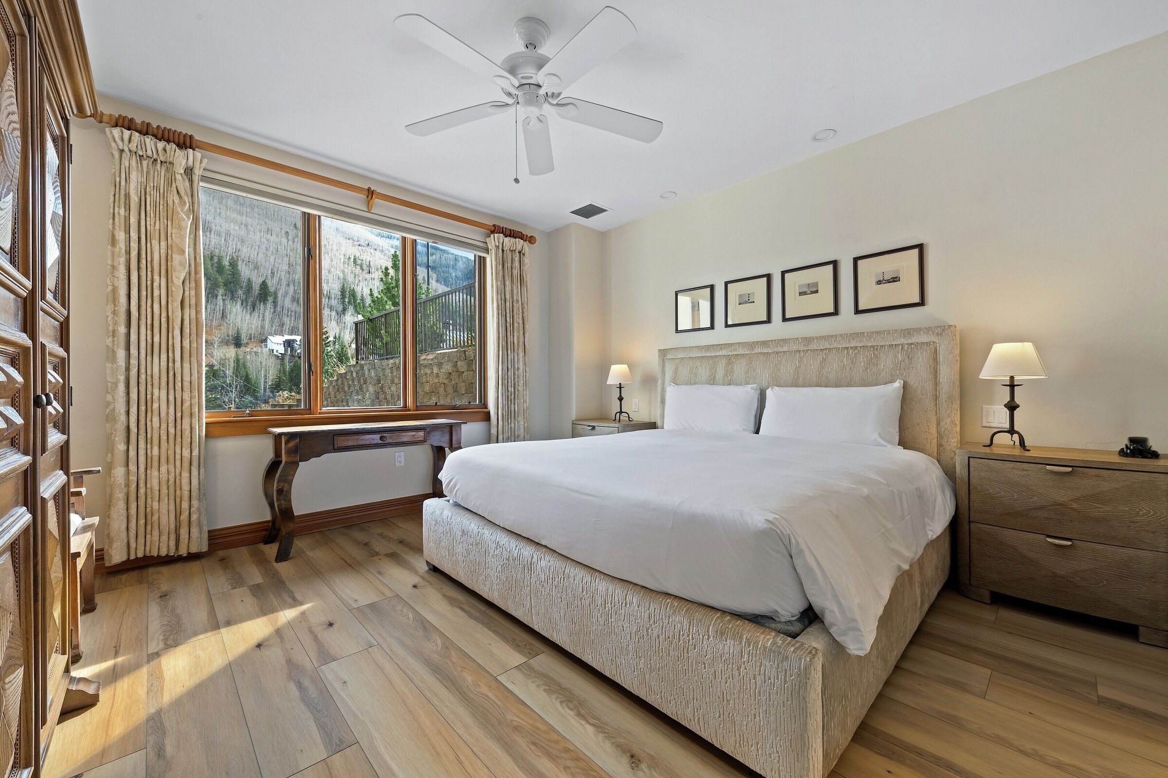 Liftside A41 - Master Bedroom