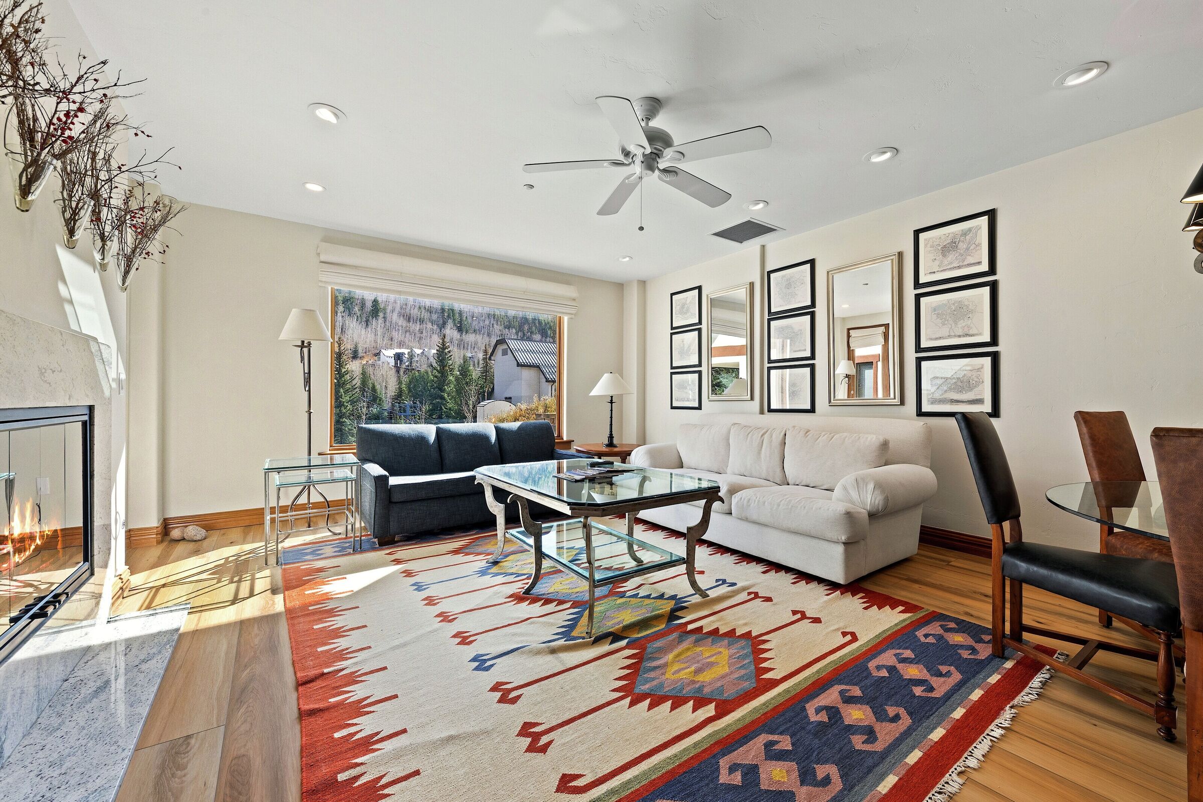 Liftside A41 - Living Area