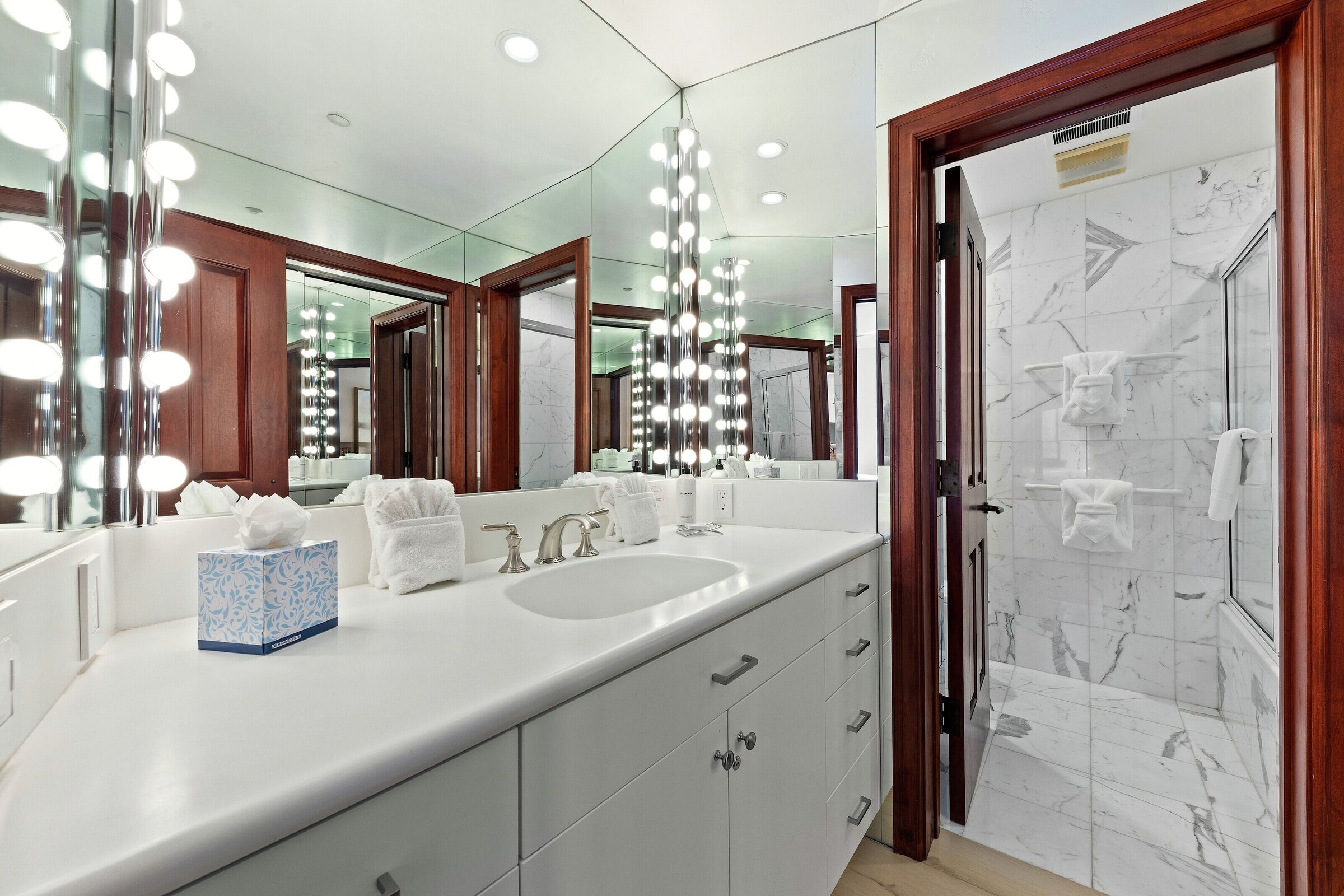 Liftside A51 - Ensuite Bathroom