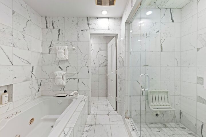 Liftside A51 - Master Ensuite Bathroom