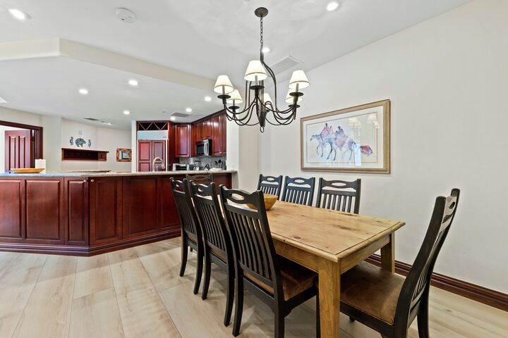 Liftside A51 - Dining Area & Kitchen