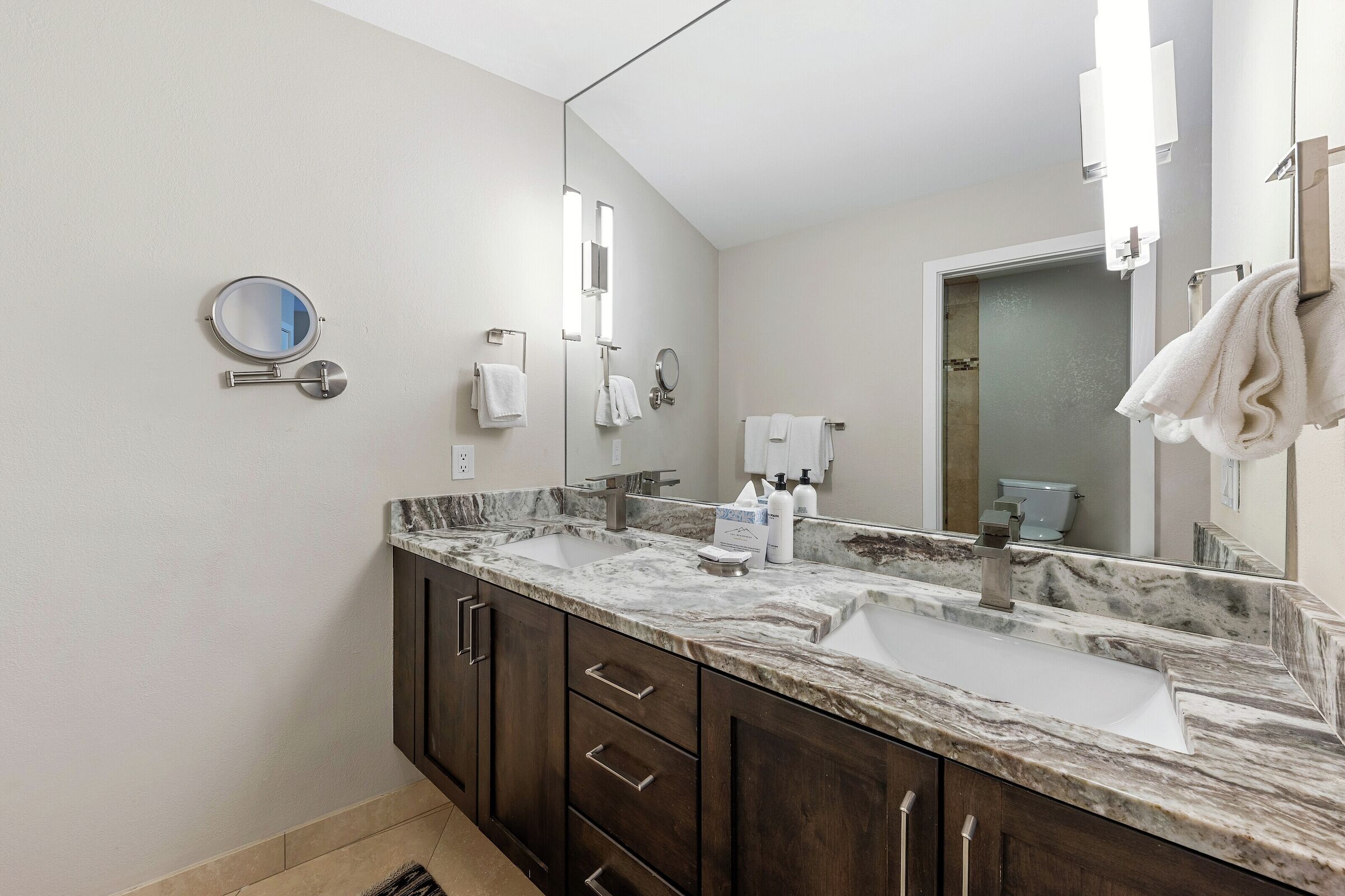 Millrace 1G - Master Ensuite Bathroom