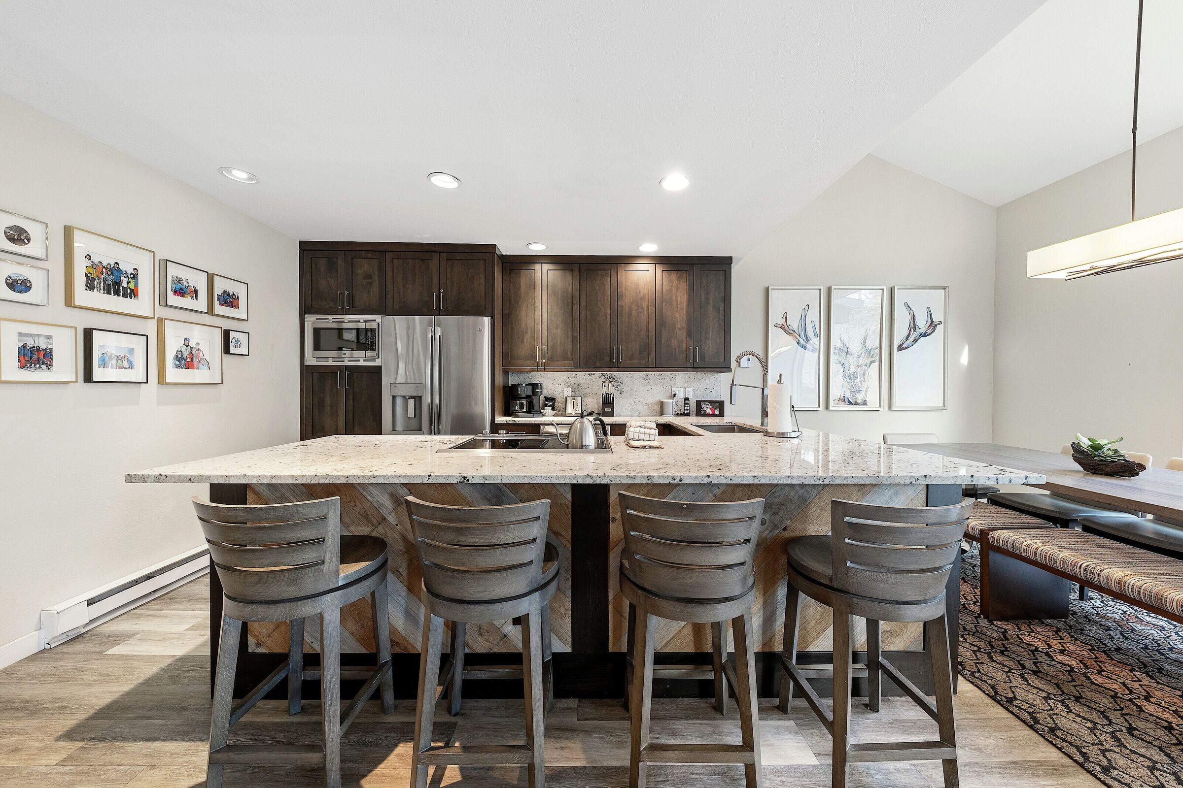 Millrace 1G - Kitchen & Dining Area