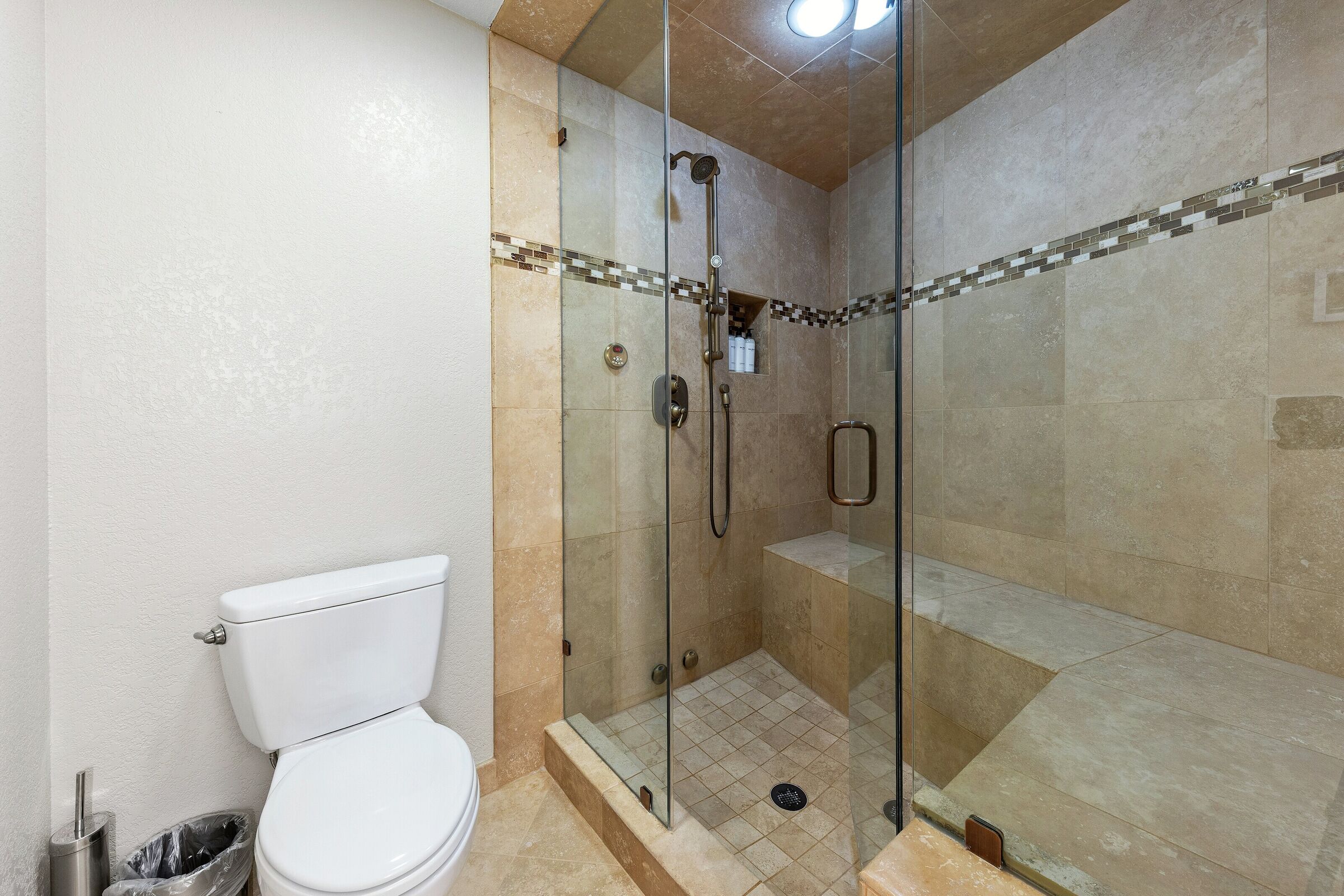 Millrace 1G - Master Ensuite Bathroom