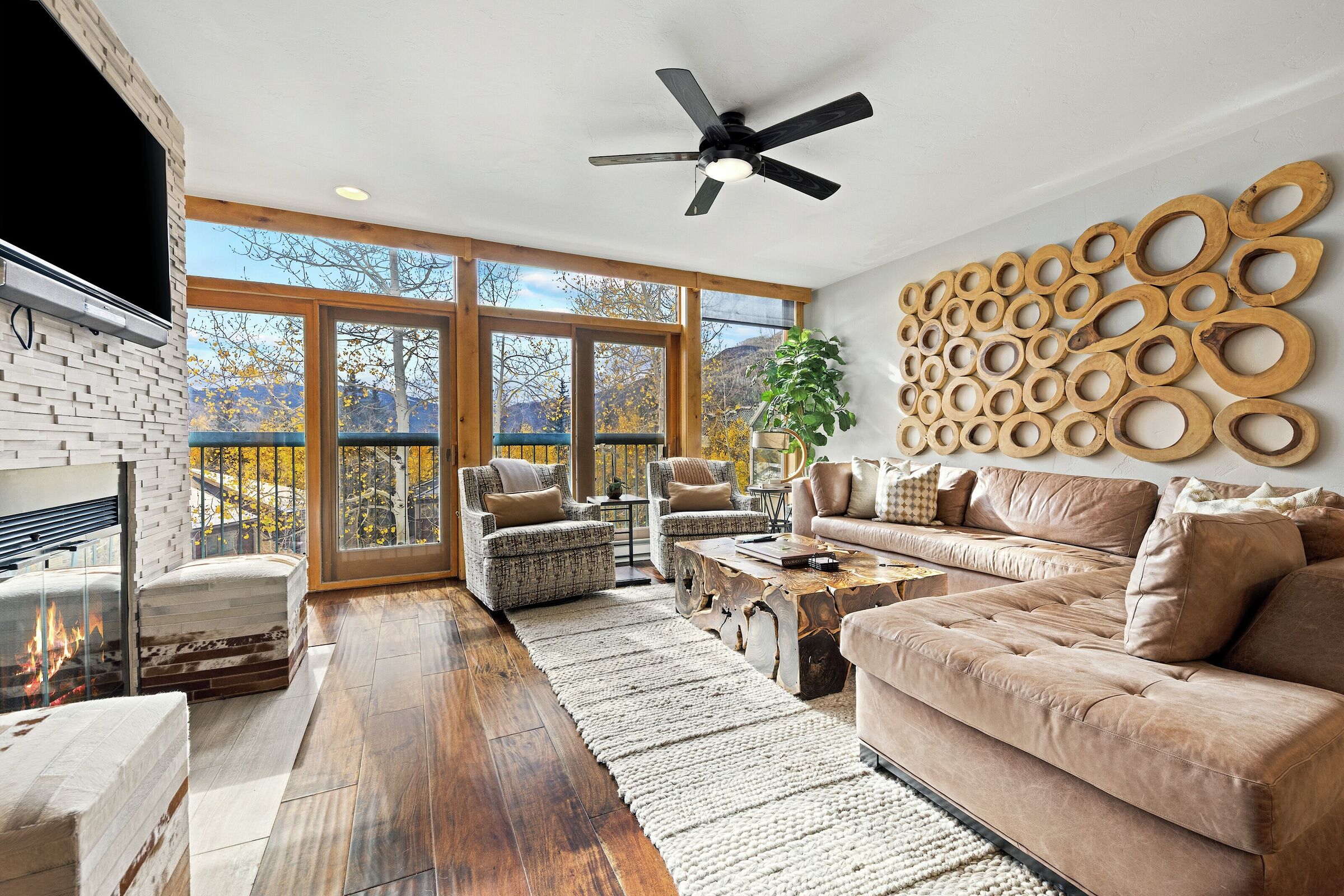 Penthouse 7 - Living Area