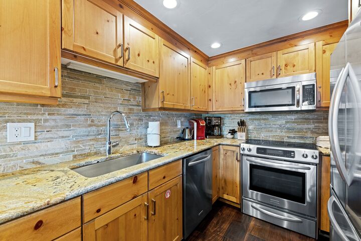 Penthouse 7 - Kitchen