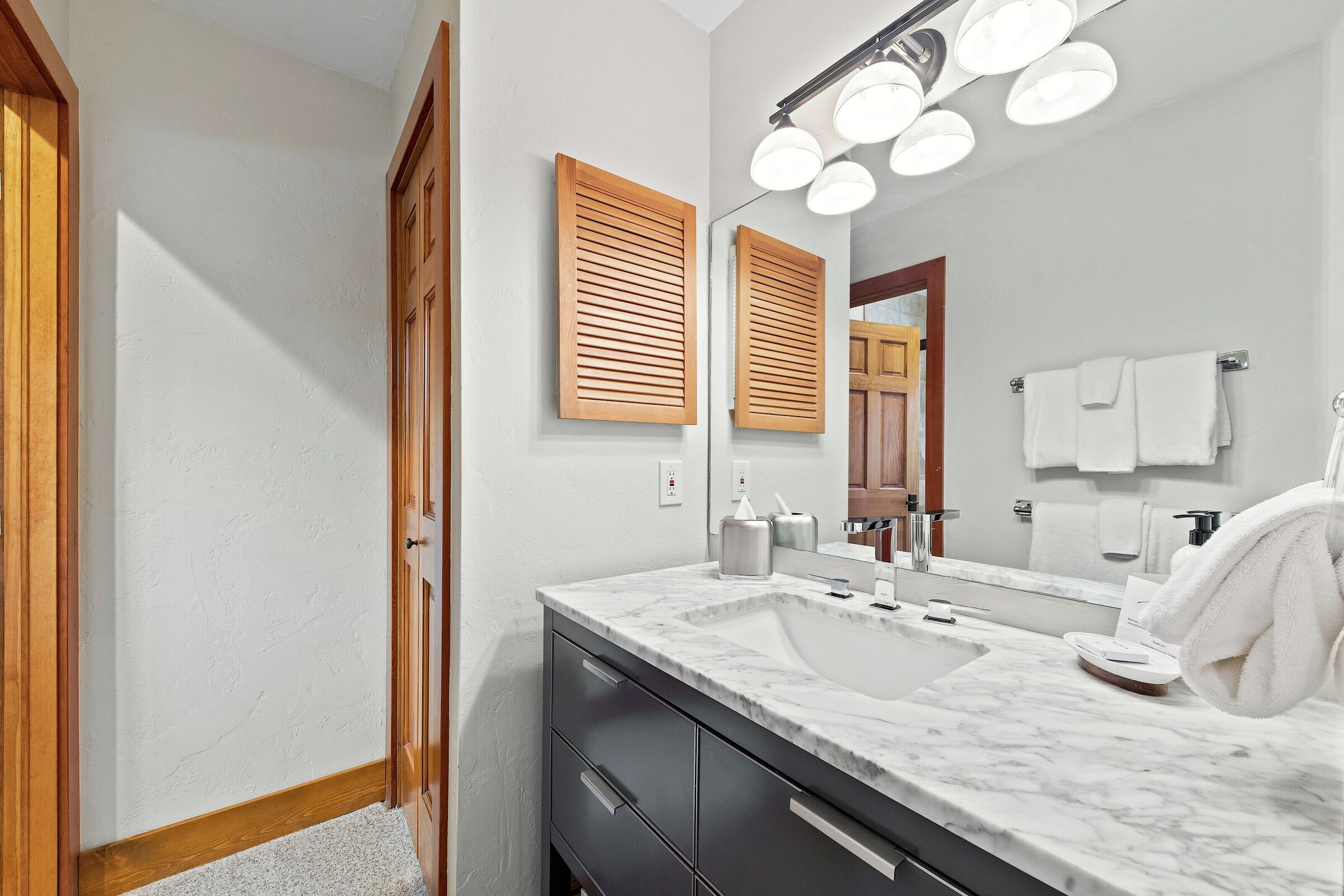 Coldstream 10 - Bathroom