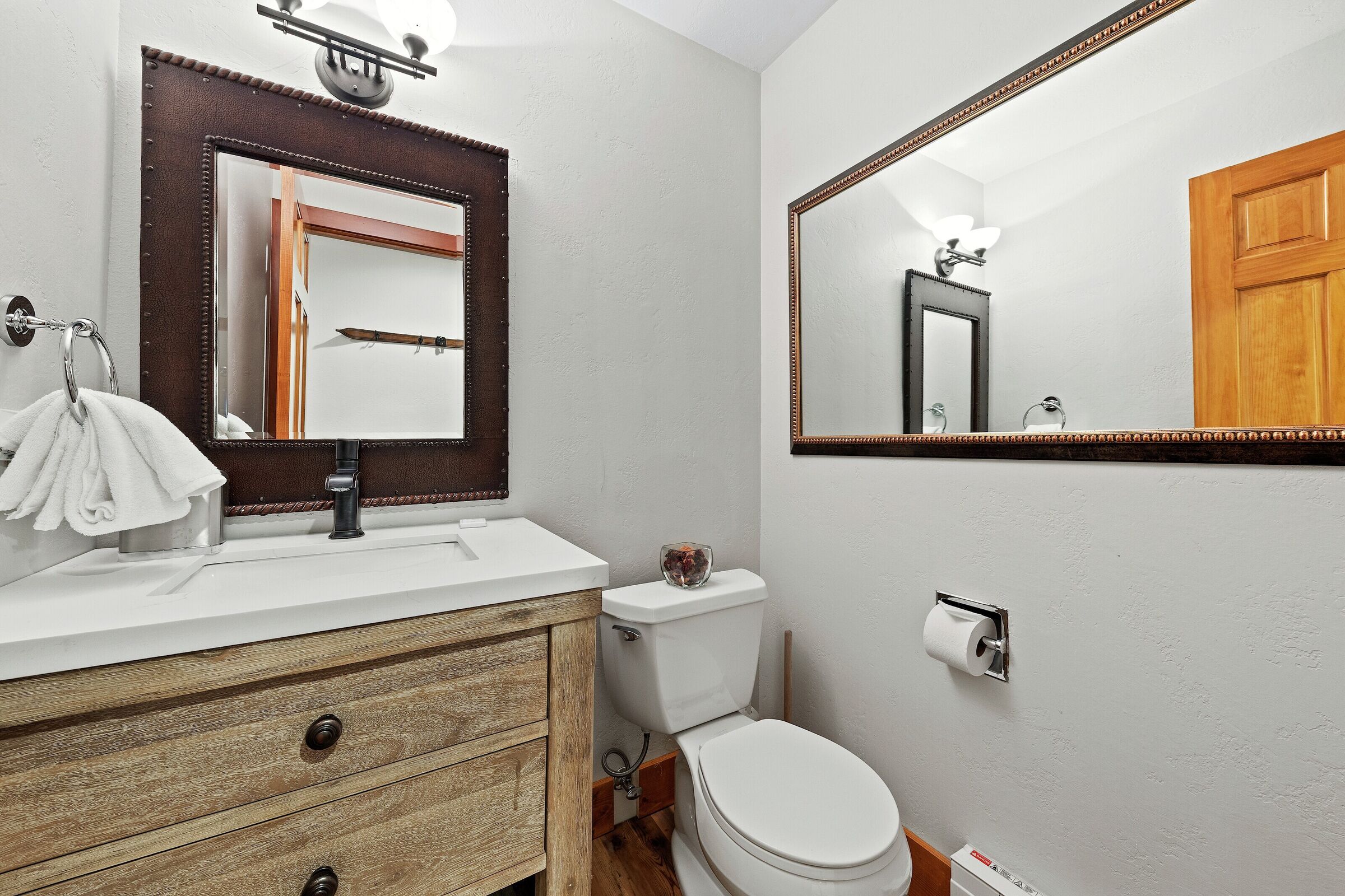 Coldstream 10 - Half Bathroom