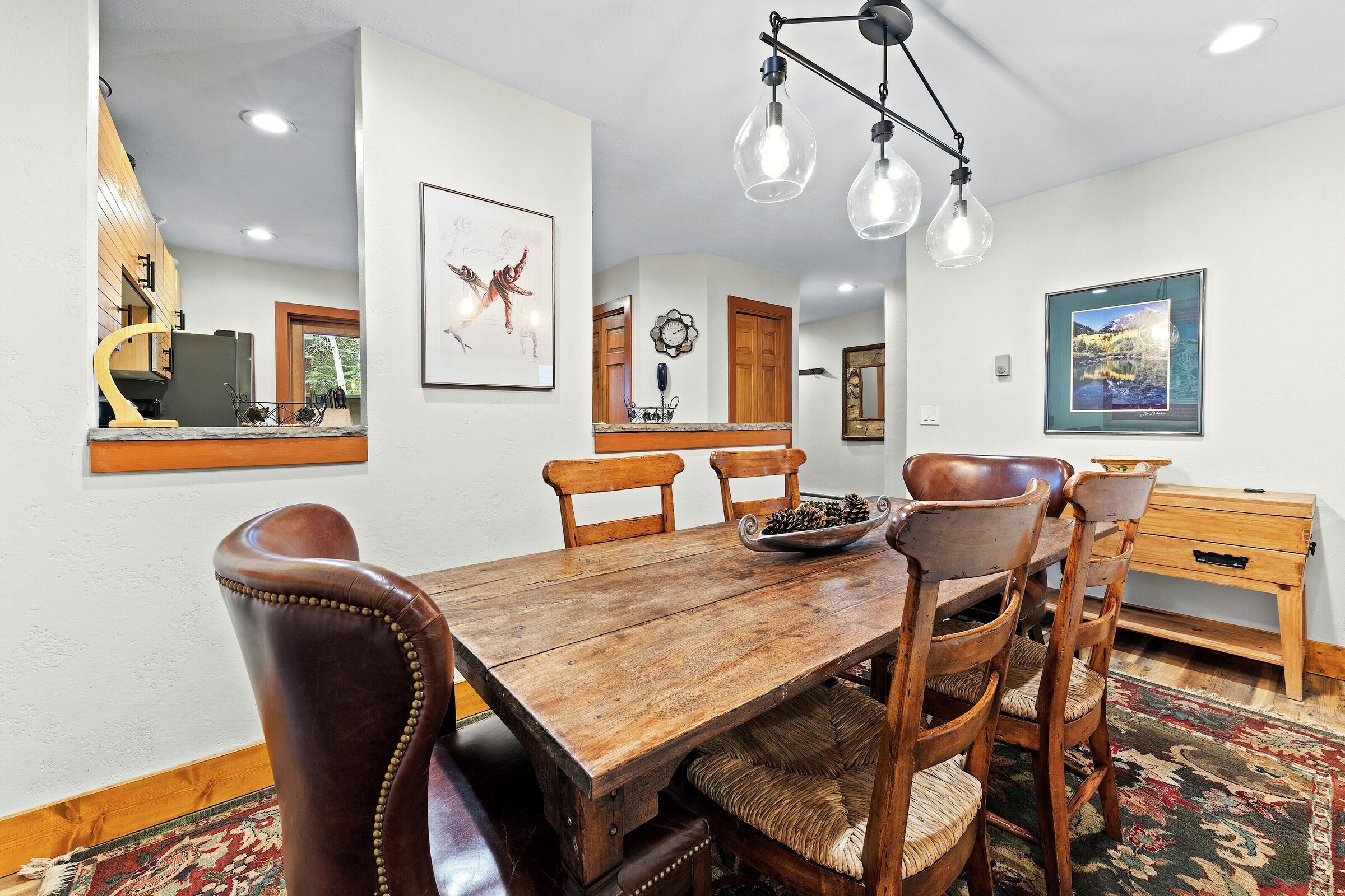 Coldstream 10 - Dining Area