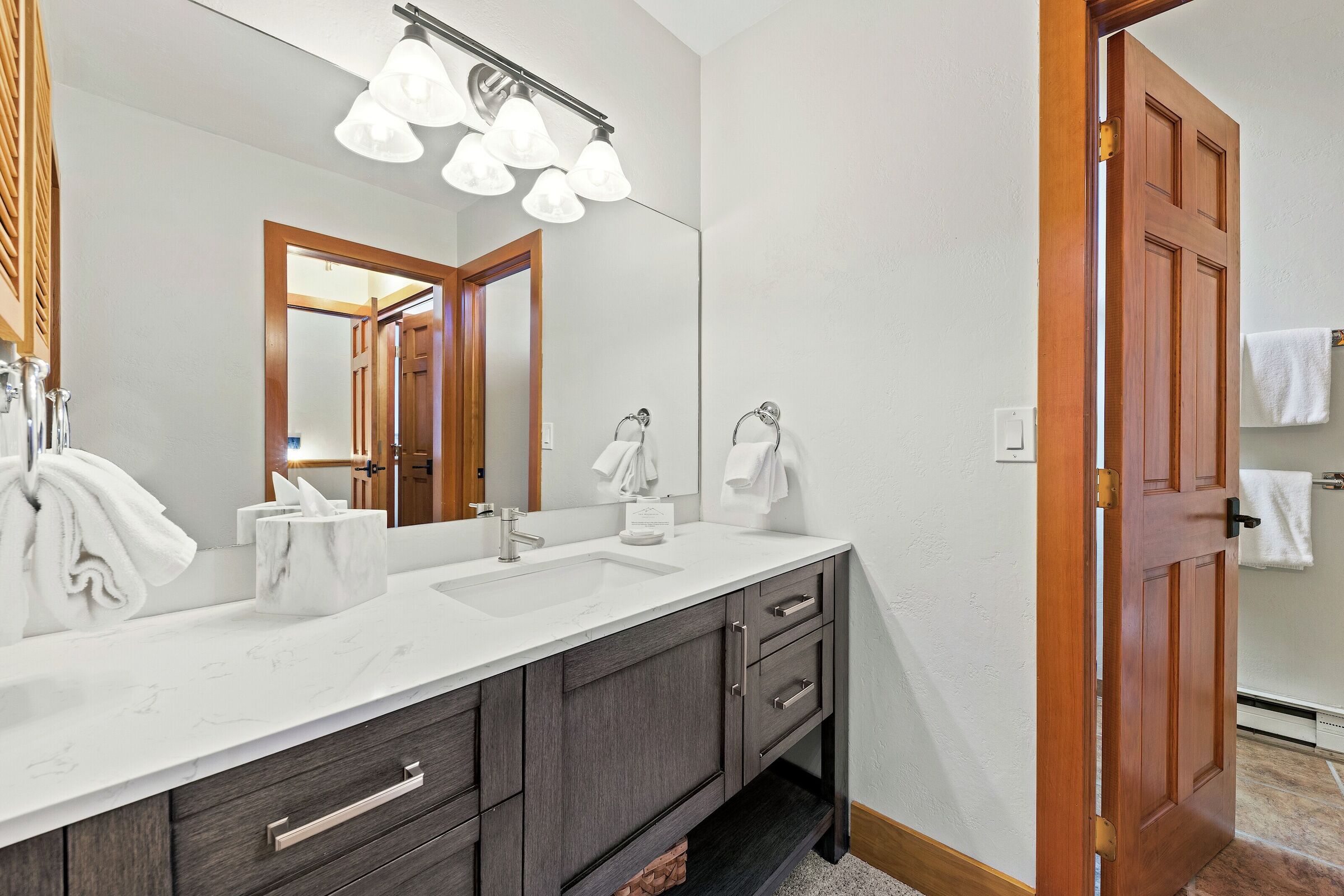 Coldstream 10 - Master Ensuite Bathroom