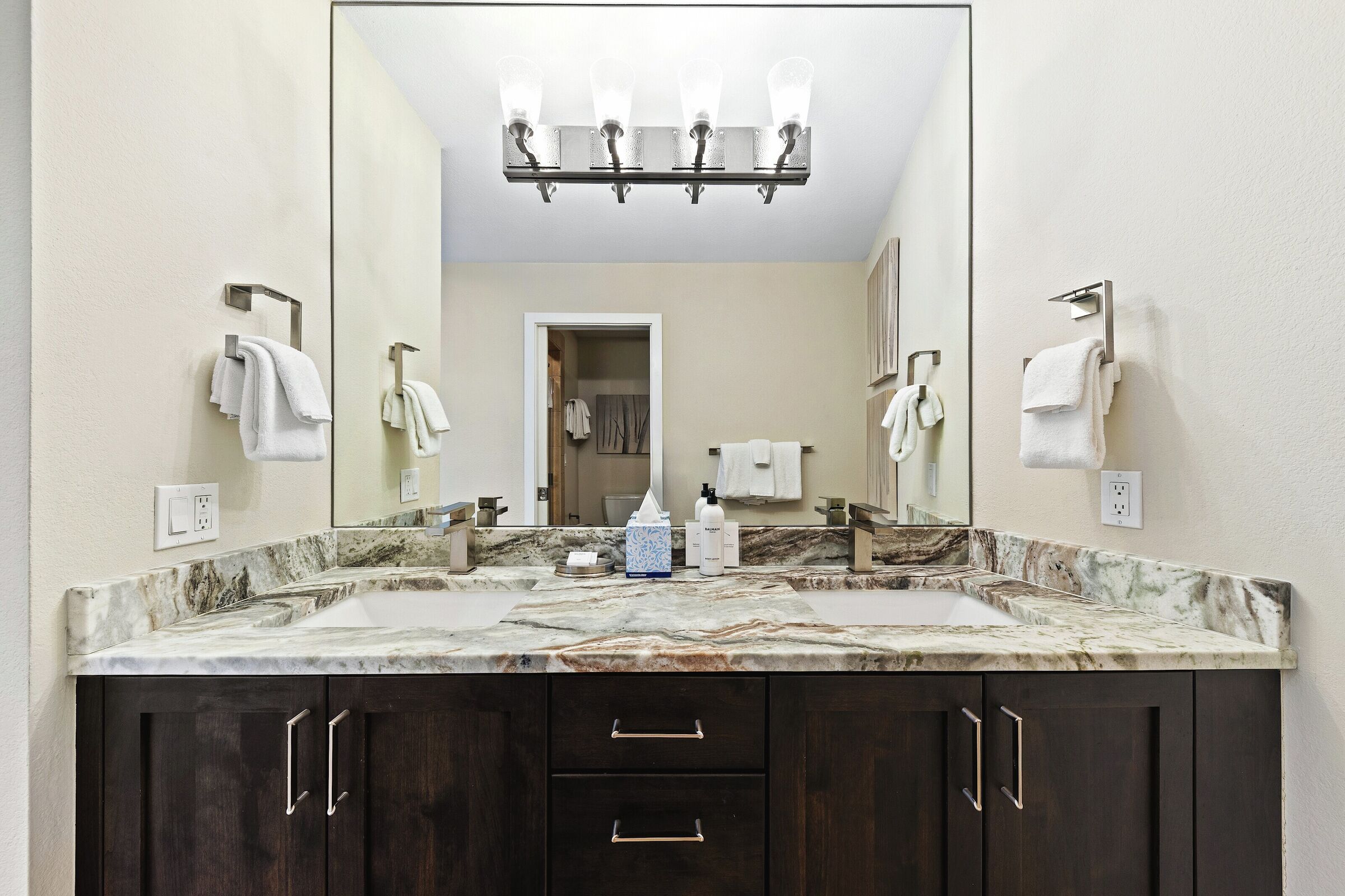 Millrace 1F - Master Ensuite Bathroom