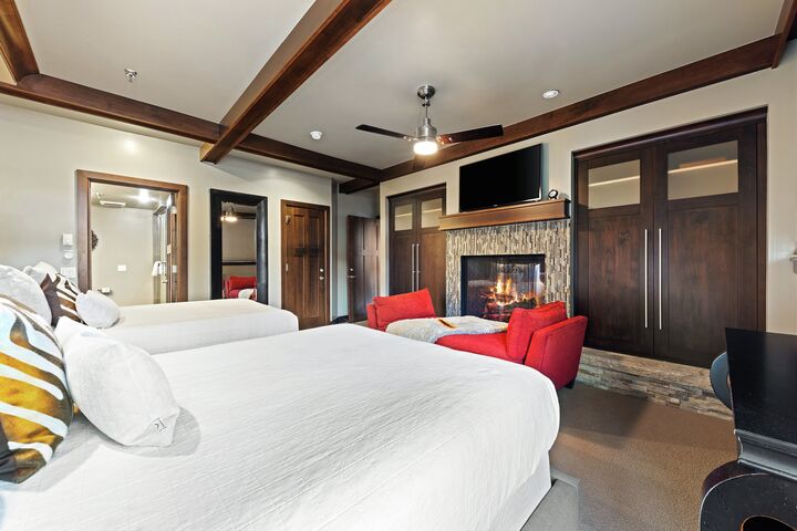 Penthouse 4 - Bedroom