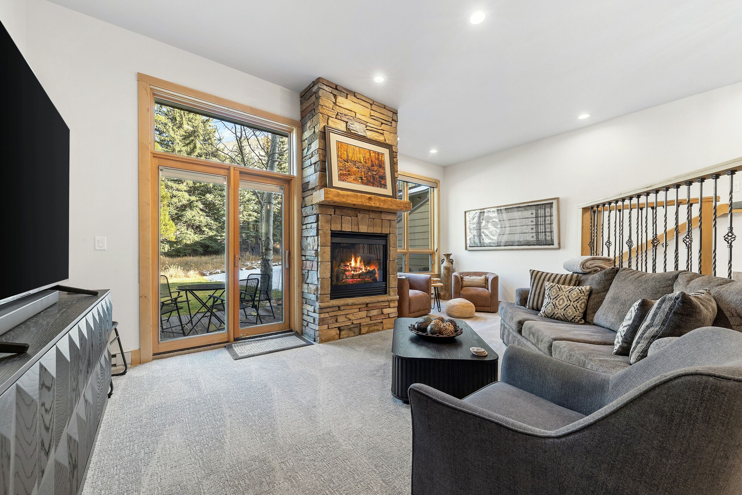 Coldstream 37 - Living Area
