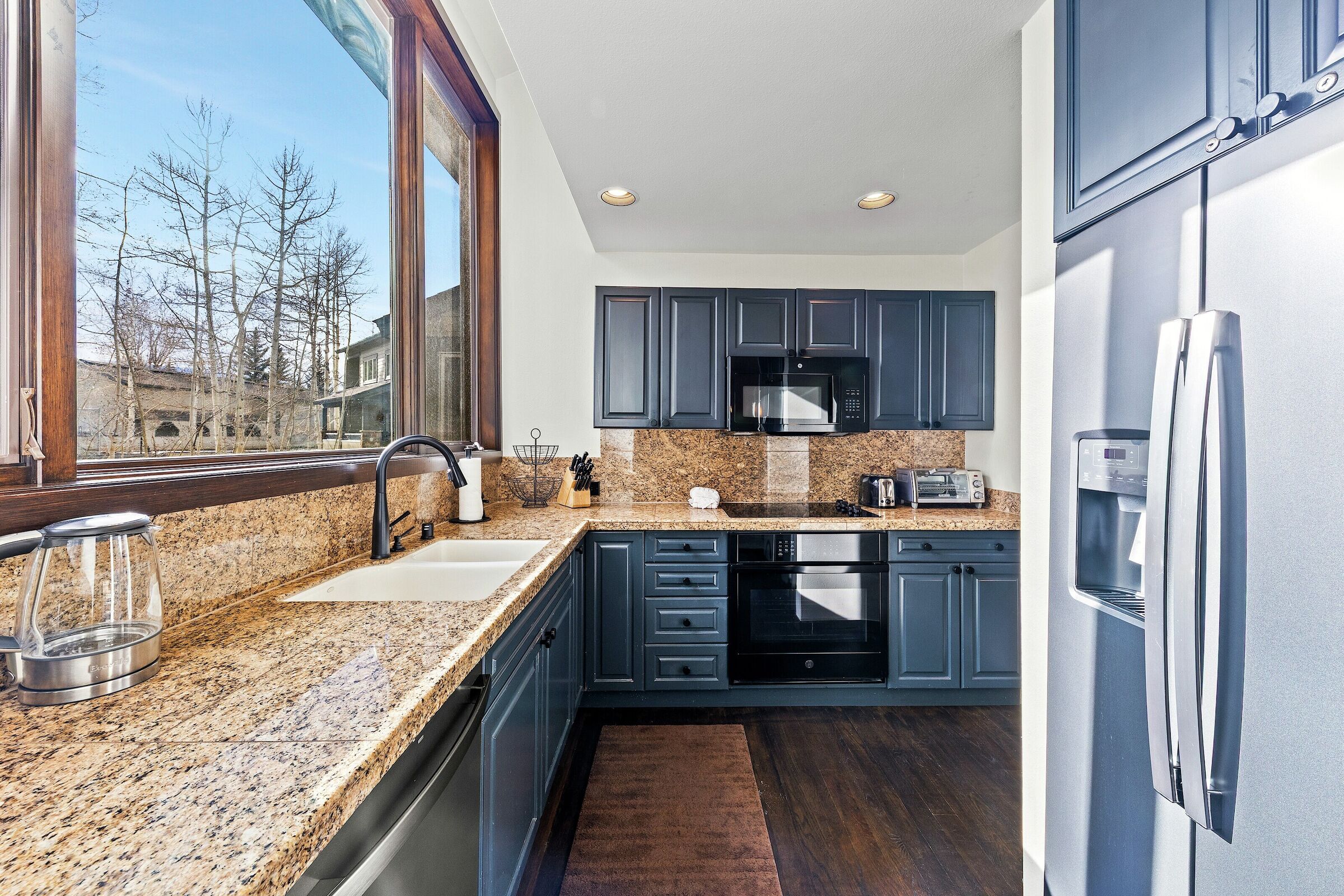 Coldstream 41 - Kitchen