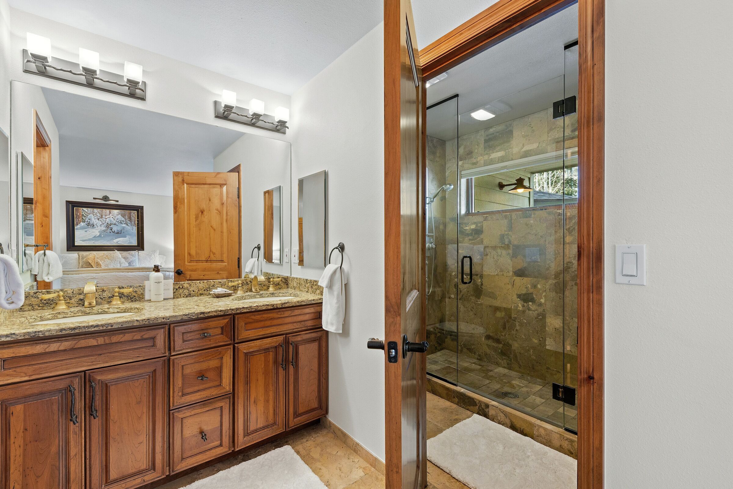 Coldstream 44 - Master Ensuite Bathroom