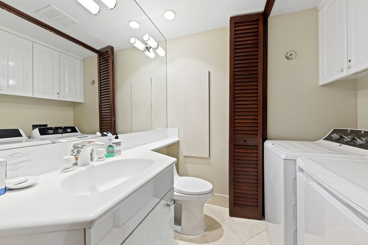 Half Bathroom & Laundry