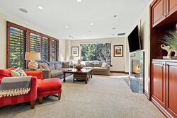 Liftside C41 - Living Area