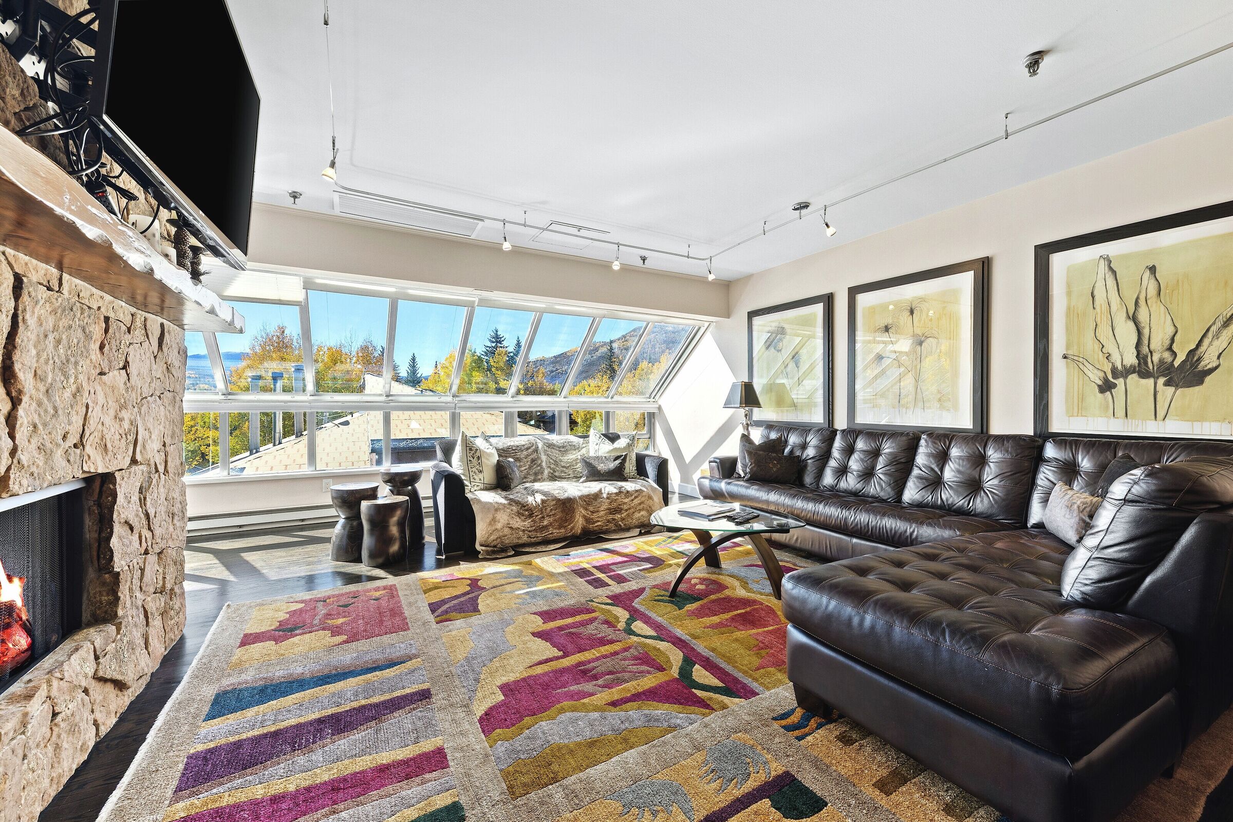 Penthouse 1 - Living Area