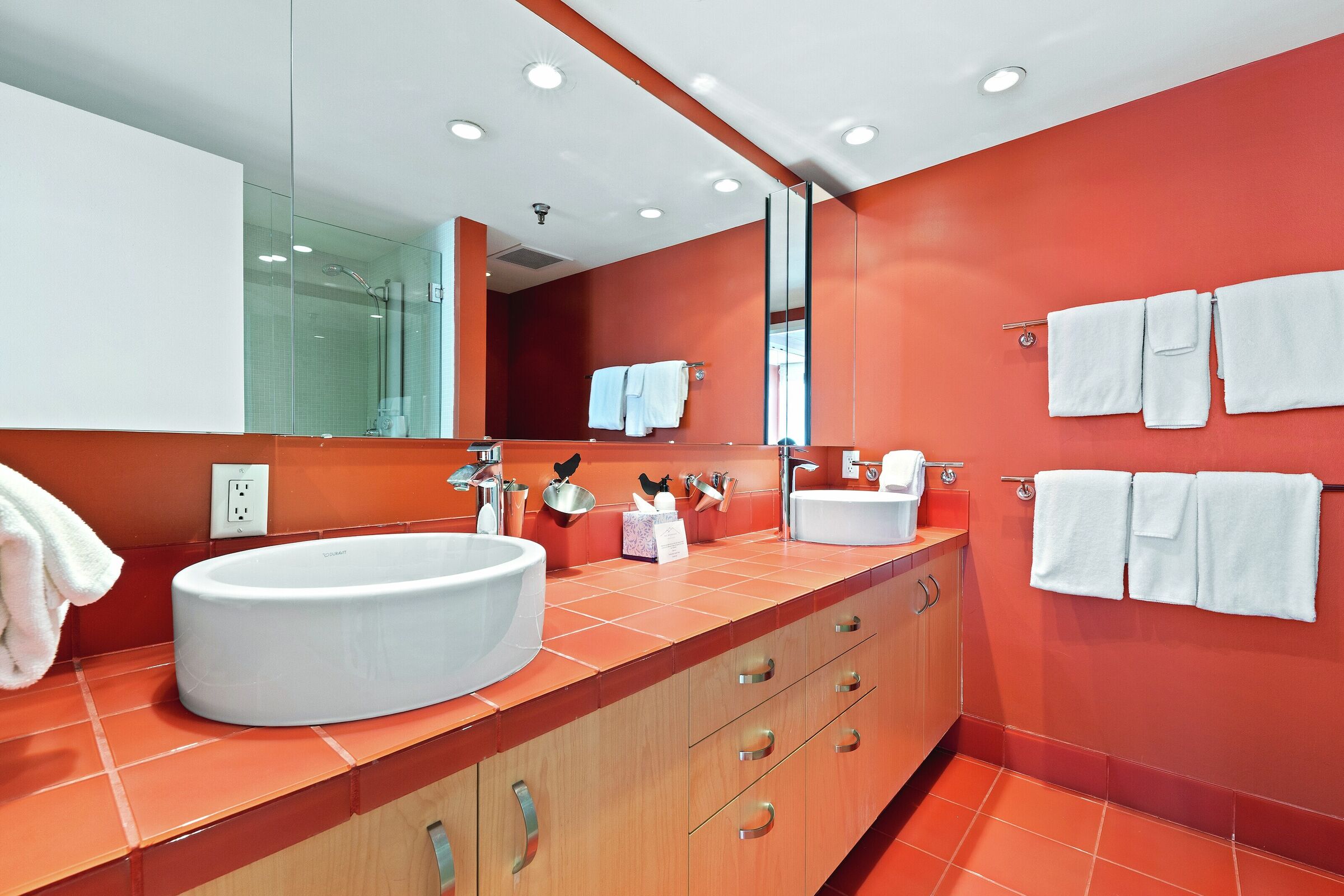 Penthouse 1 - Ensuite Bathroom