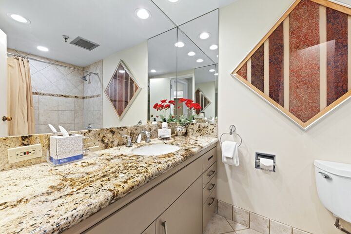 Penthouse 2 - Master Ensuite Bathroom