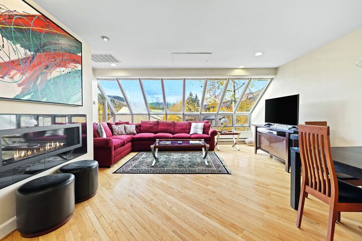Penthouse 2 - Living Area