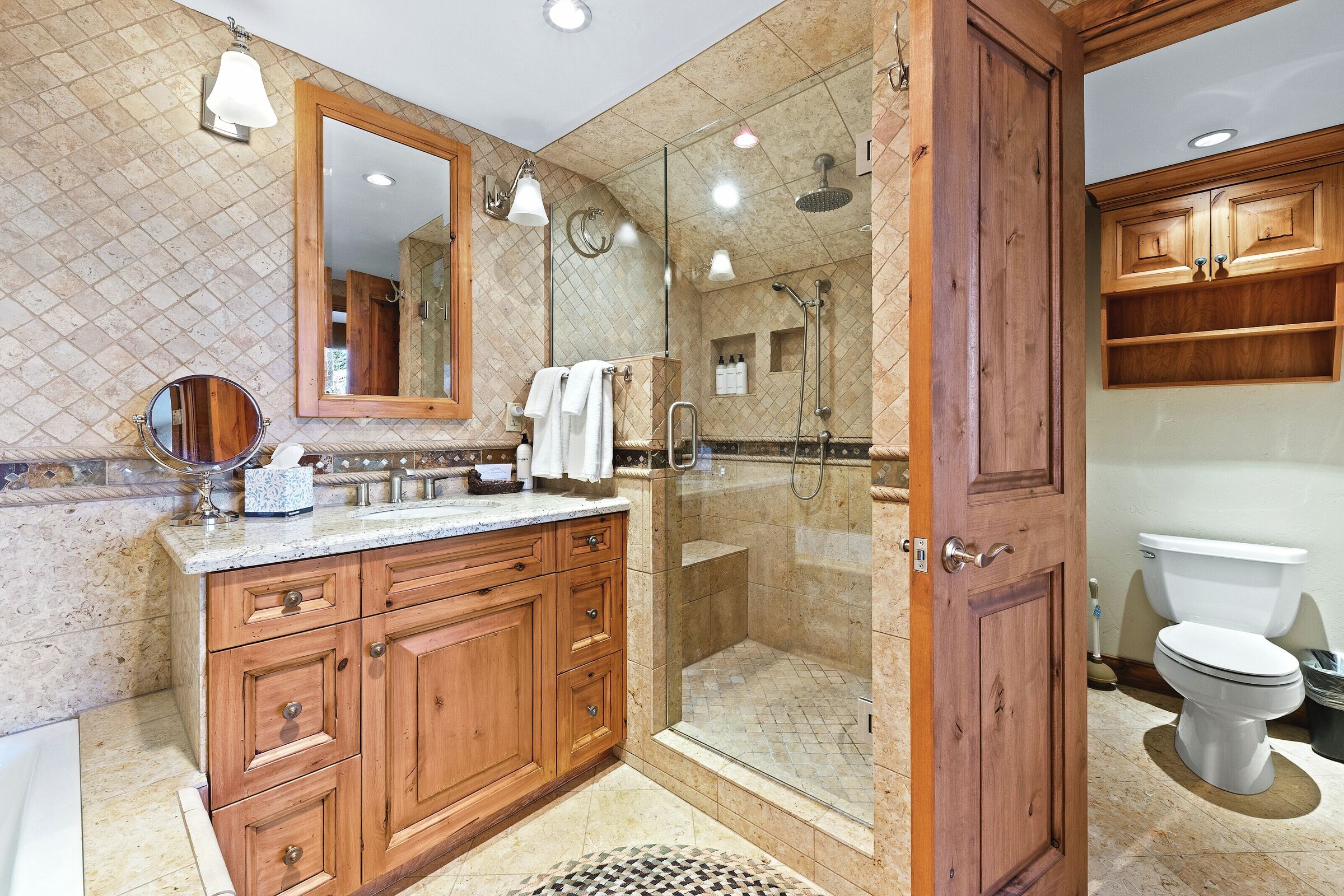 Penthouse 3 - Master Ensuite Bathroom