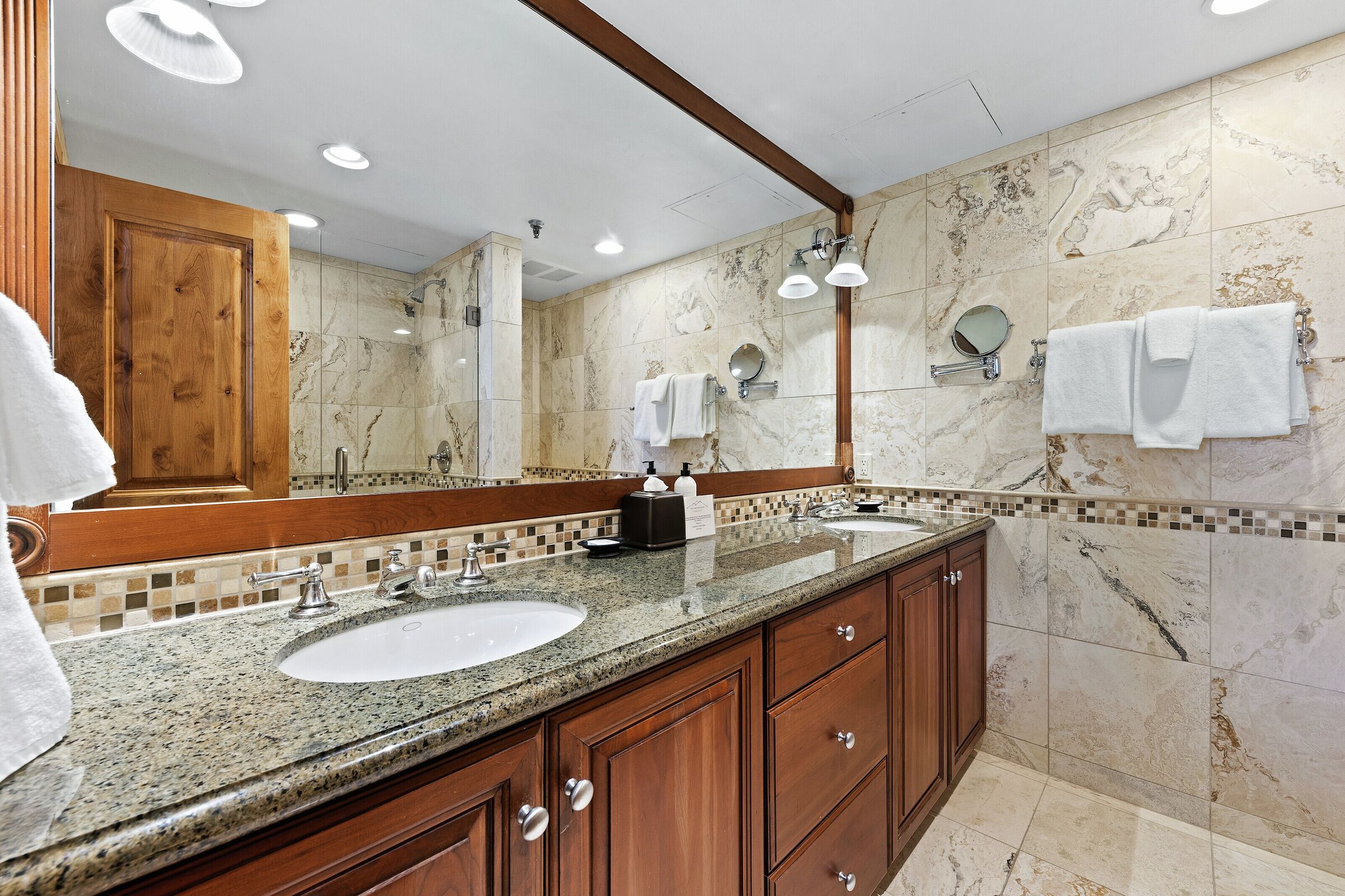 Penthouse 3 - Ensuite Bathroom