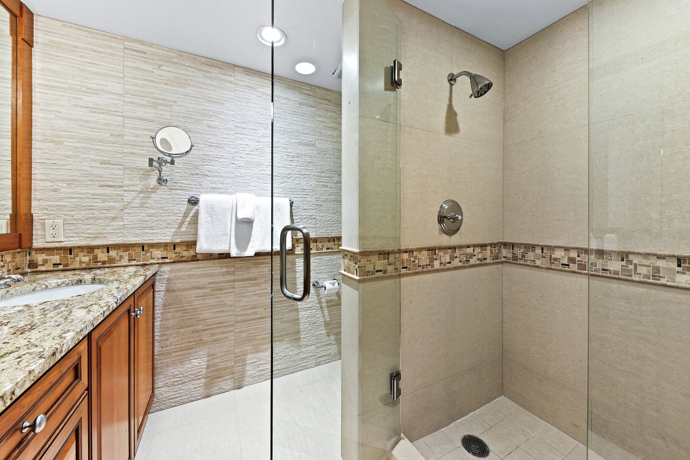Penthouse 3 - Ensuite Bathroom