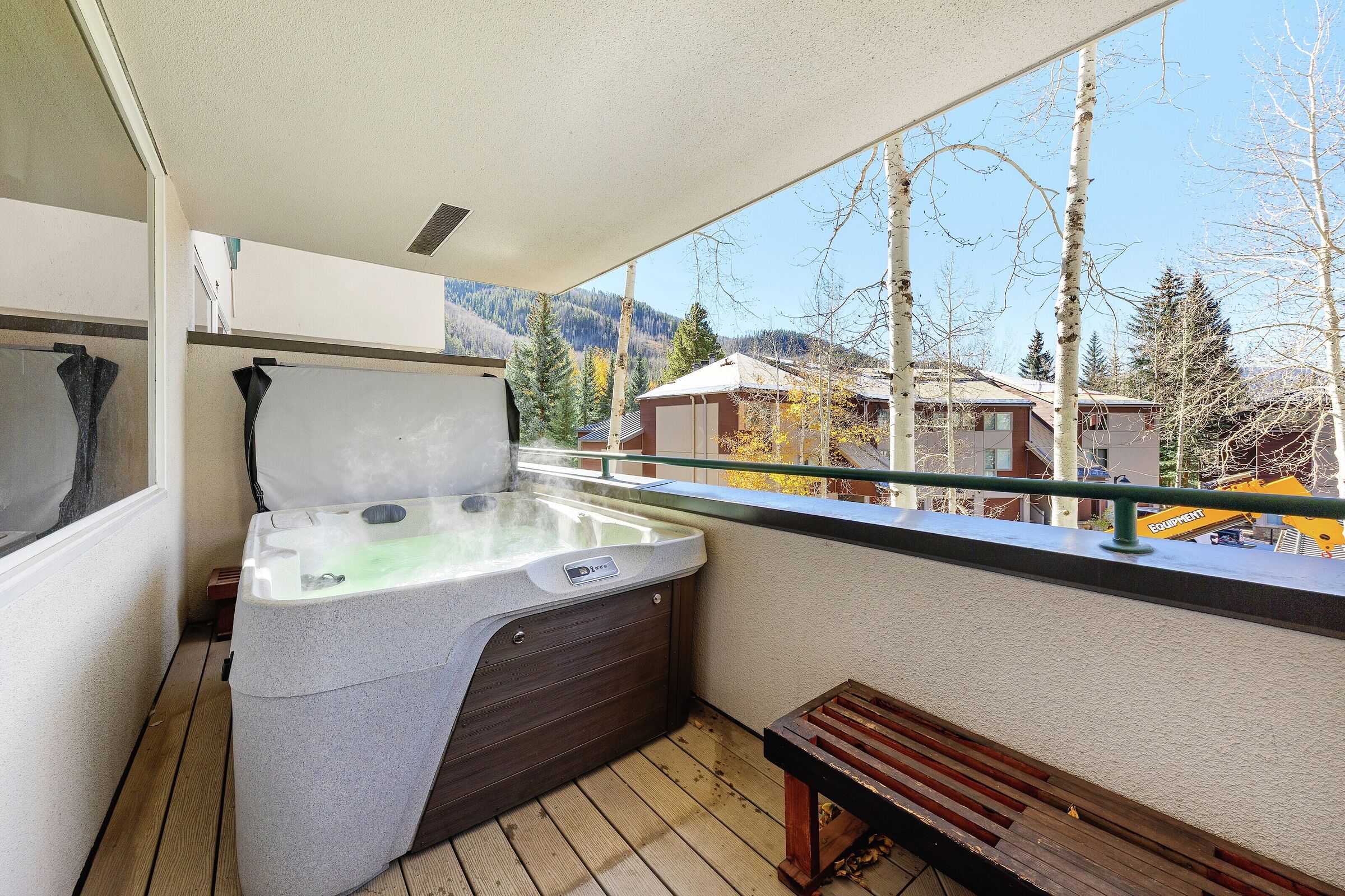Penthouse 3 - Balcony with Hot Tub