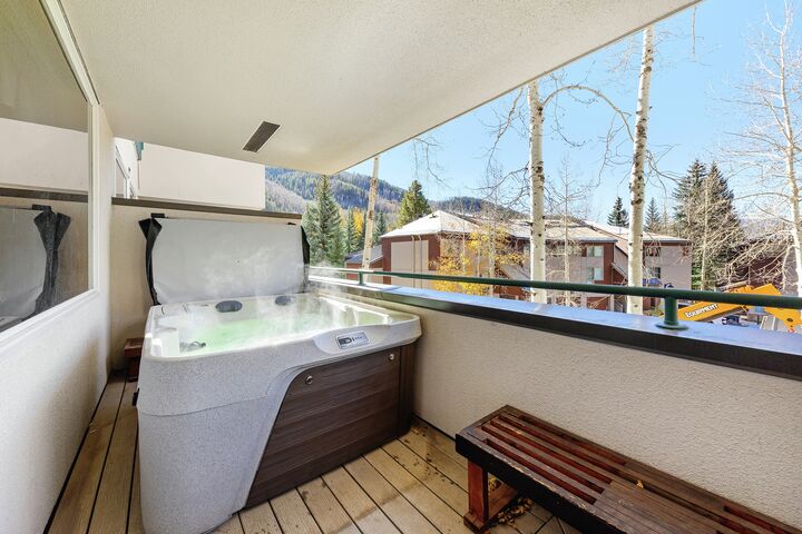 Balcony with Hot Tub