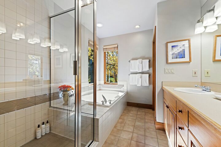 Master Ensuite Bathroom