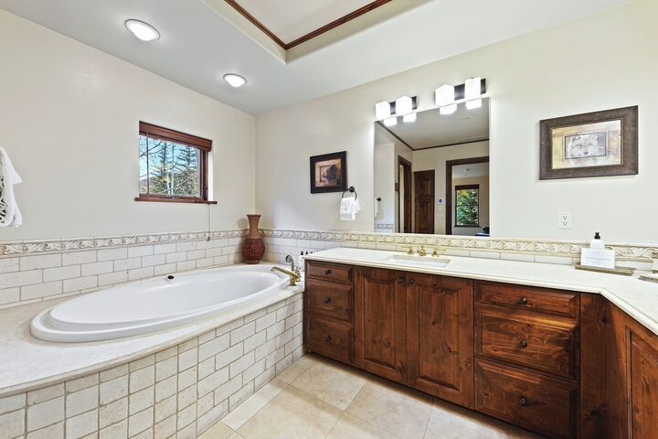 Master Ensuite Bathroom