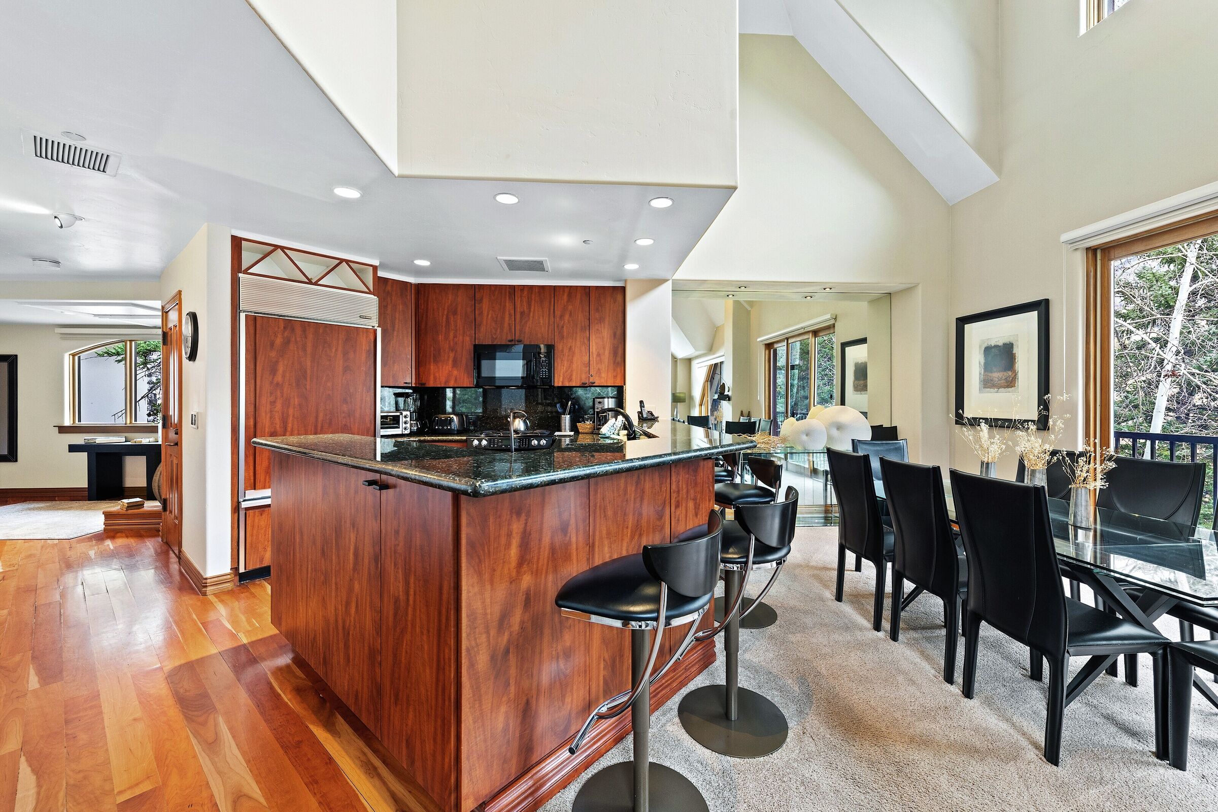 Liftside C52 - Kitchen