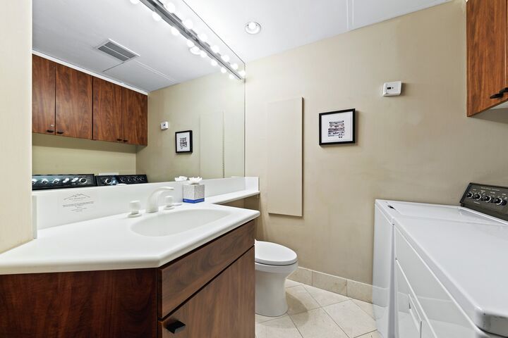 Liftside C52 - Bathroom
