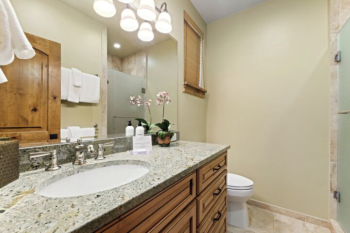 Cascades on Gore Creek 1 - Ensuite Bathroom